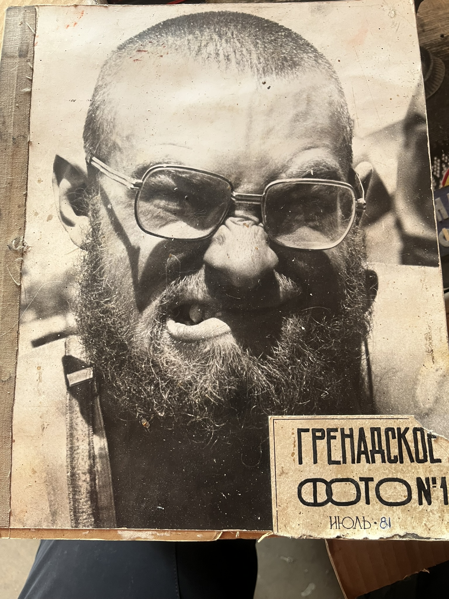 �������