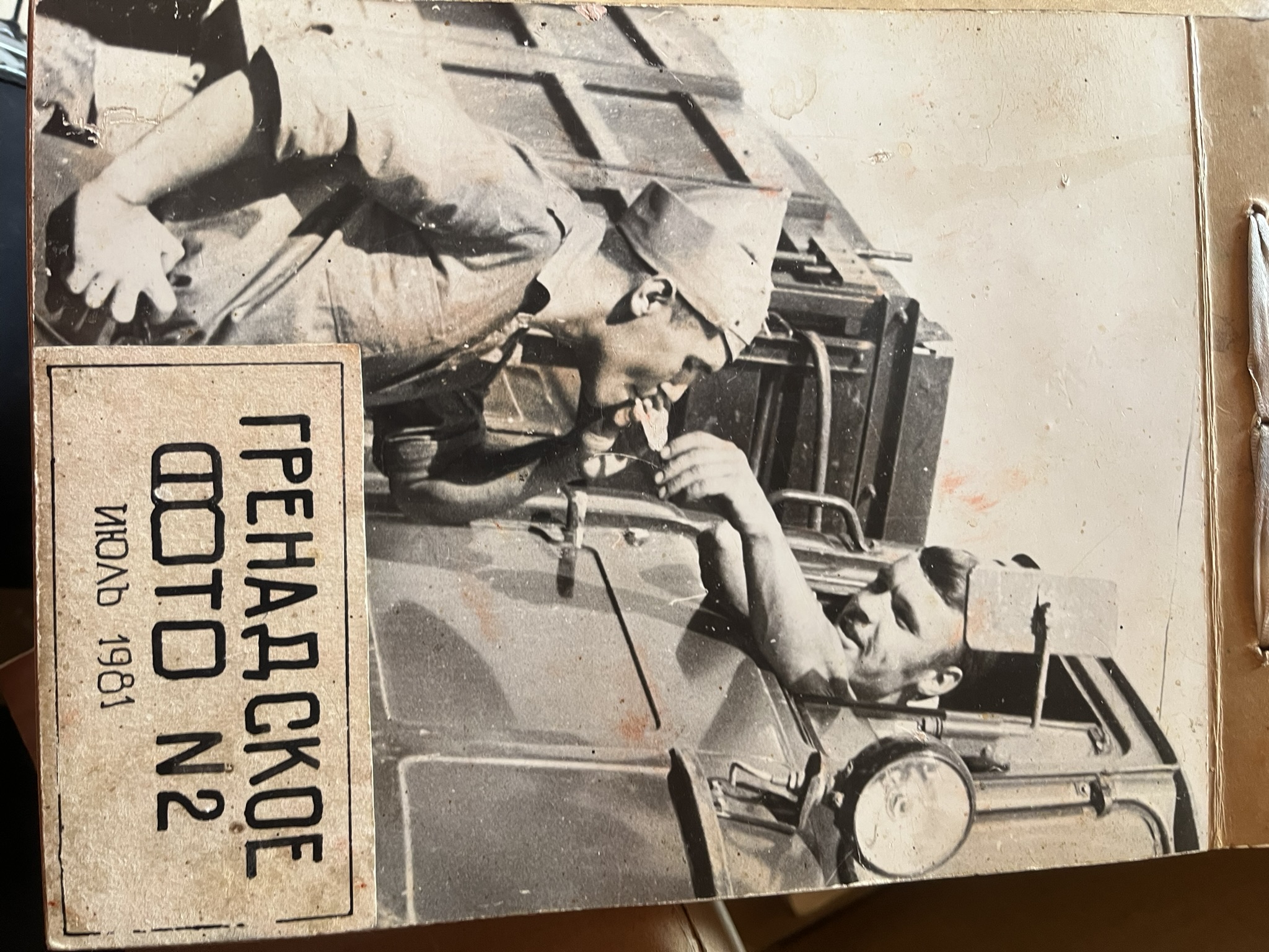 �������